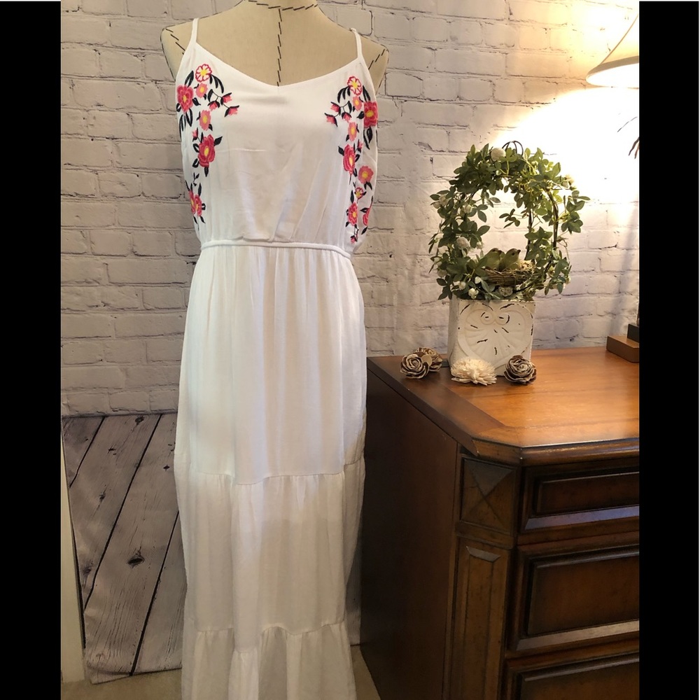 NWT - White Maxi Dress with Embroidered Flowers